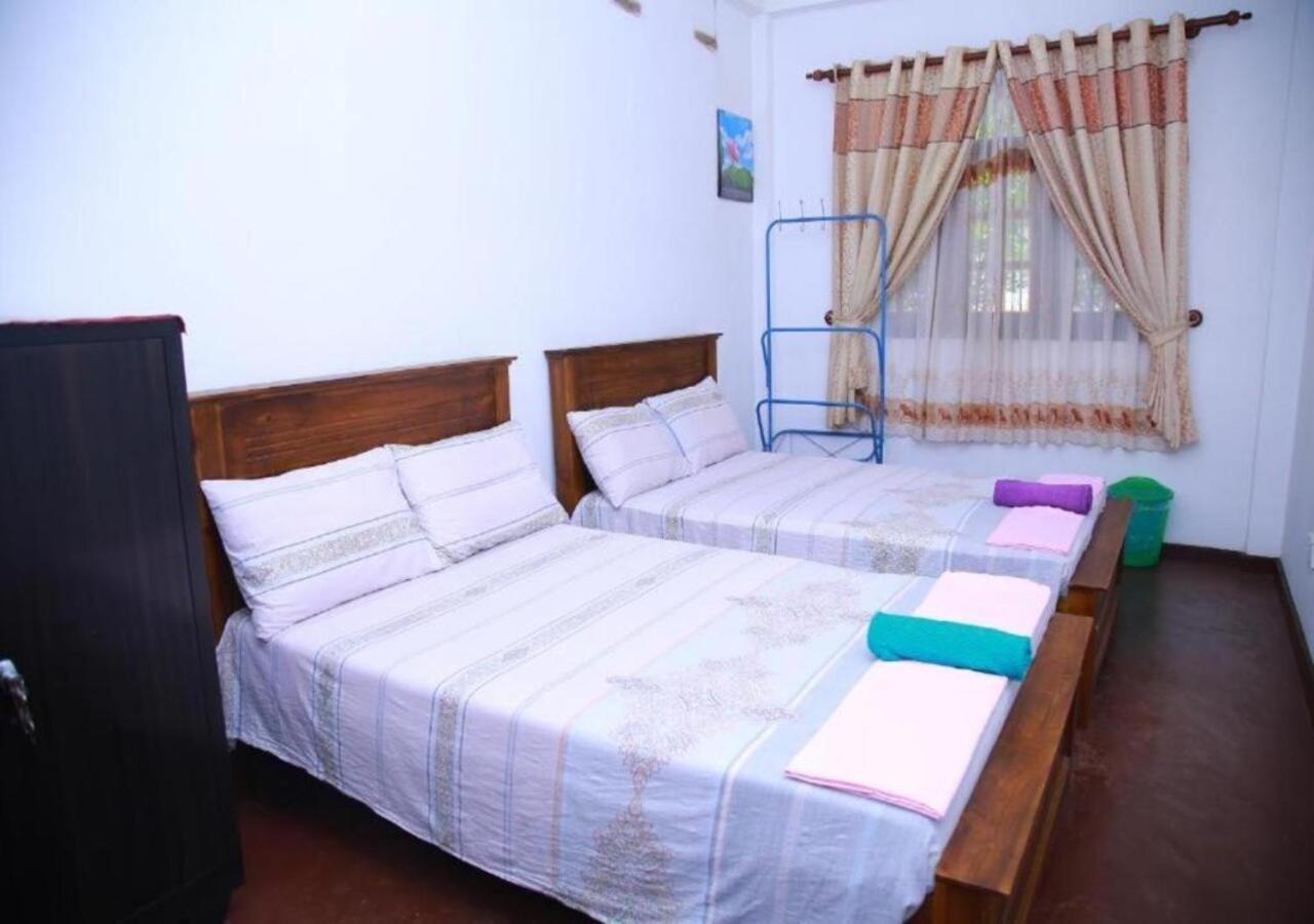 Weerakoon Guest Hikkaduwa Exterior foto