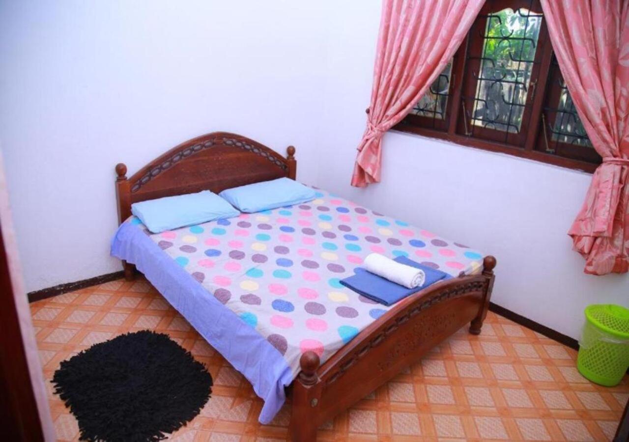 Weerakoon Guest Hikkaduwa Exterior foto