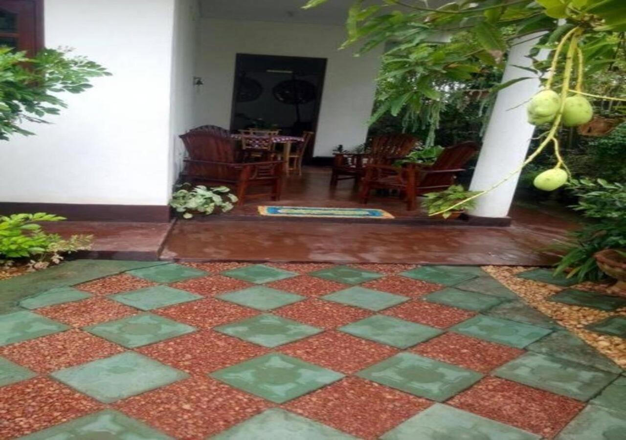 Weerakoon Guest Hikkaduwa Exterior foto